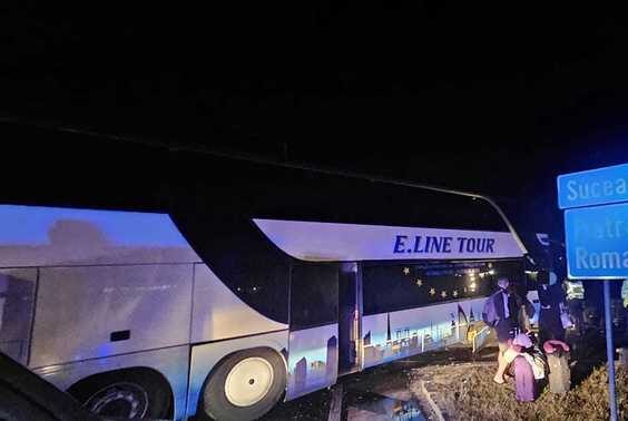  Cinci perosane au ajuns la spital după ce un autobuz a fost implicat într-un accident în Bacău