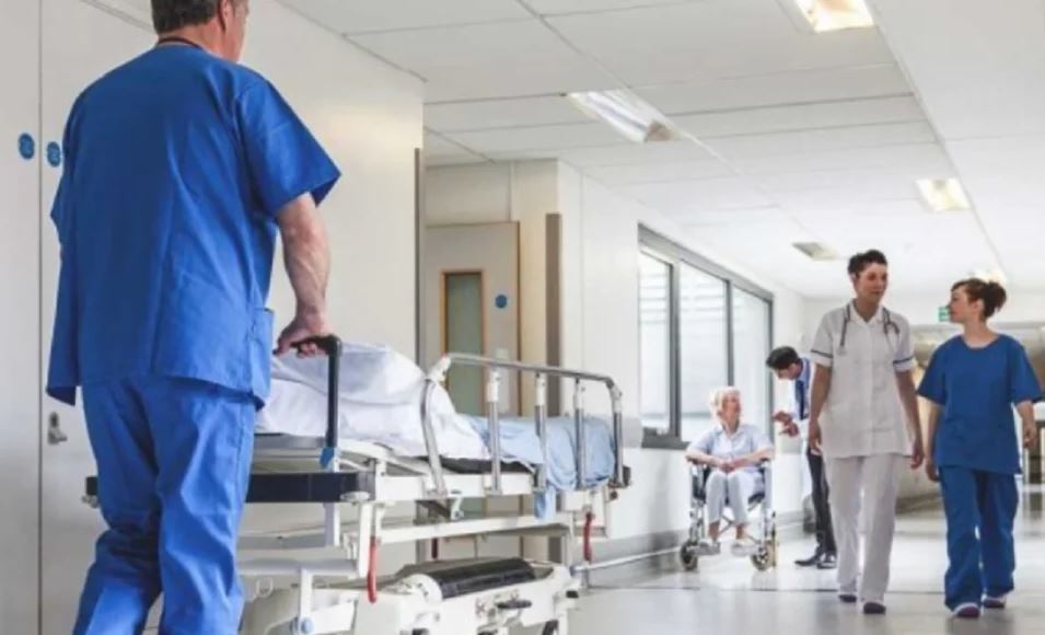  Concursuri la stat – zeci de posturi vacante în domeniul medical și instituții publice: de la îngrijitoare la psiholog și medic veterinar