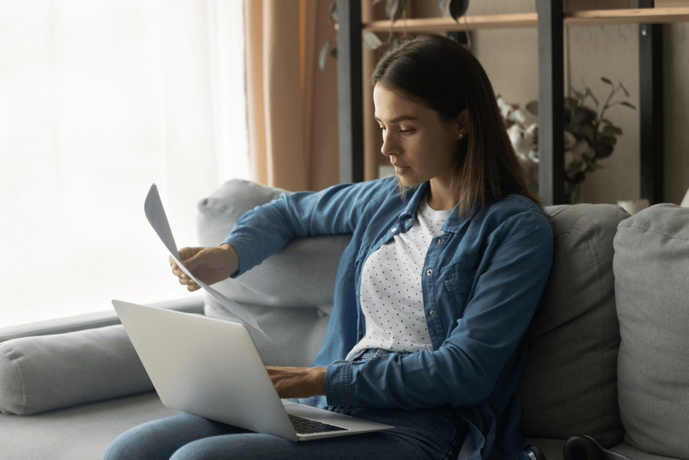 Te urmărește angajatorul pe calculator? Ce riscă firmele care își „spionează” angajații prin tot felul de aplicații instalate 