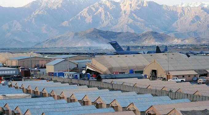 Trump anunță că SUA încearcă să recupereze baza aeriană Bagram din Afganistan