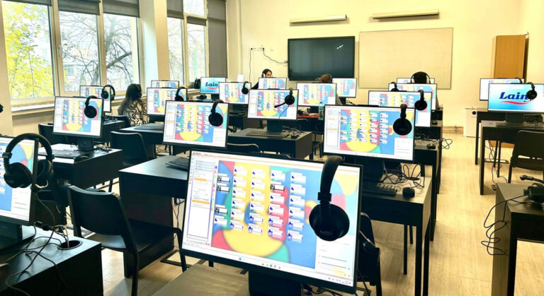 O ciudățenie la Primăria Iași - Serialul unei licitații „ping-pong”: decizii care se bat cap în cap. Miza e de 30 milioane lei, iar miezul este instruirea a 3.600 profesori