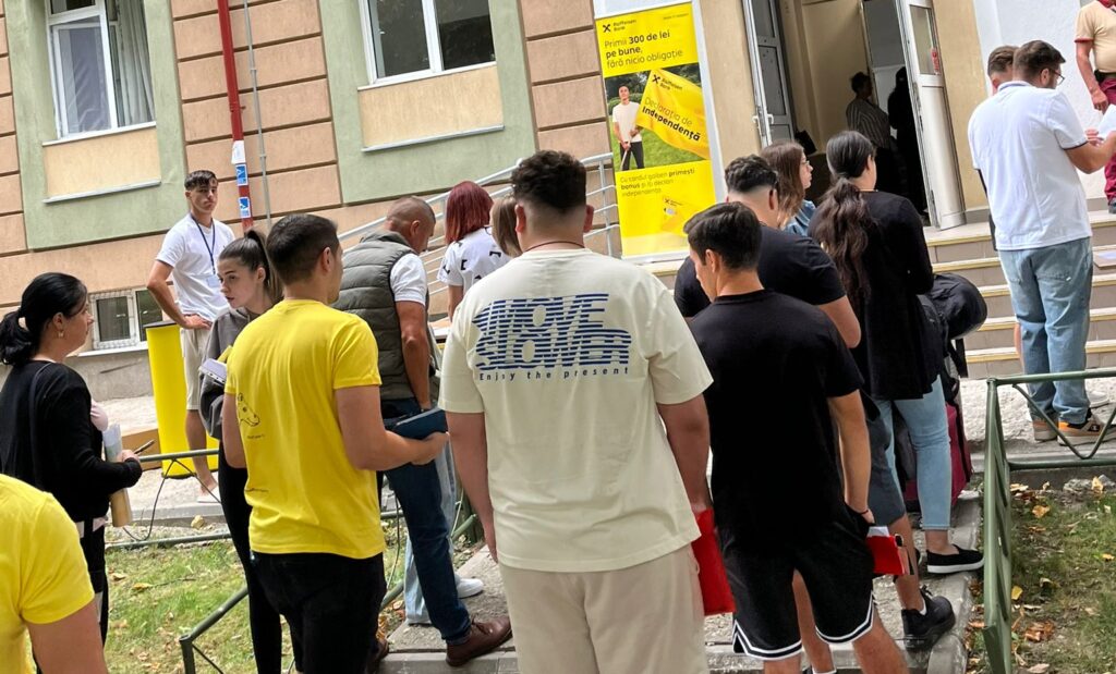  Bobocii Universității de Științele Vieții din Iași, care încep luni cursurile noului an universitar, se cazează astăzi și mâine la cămin