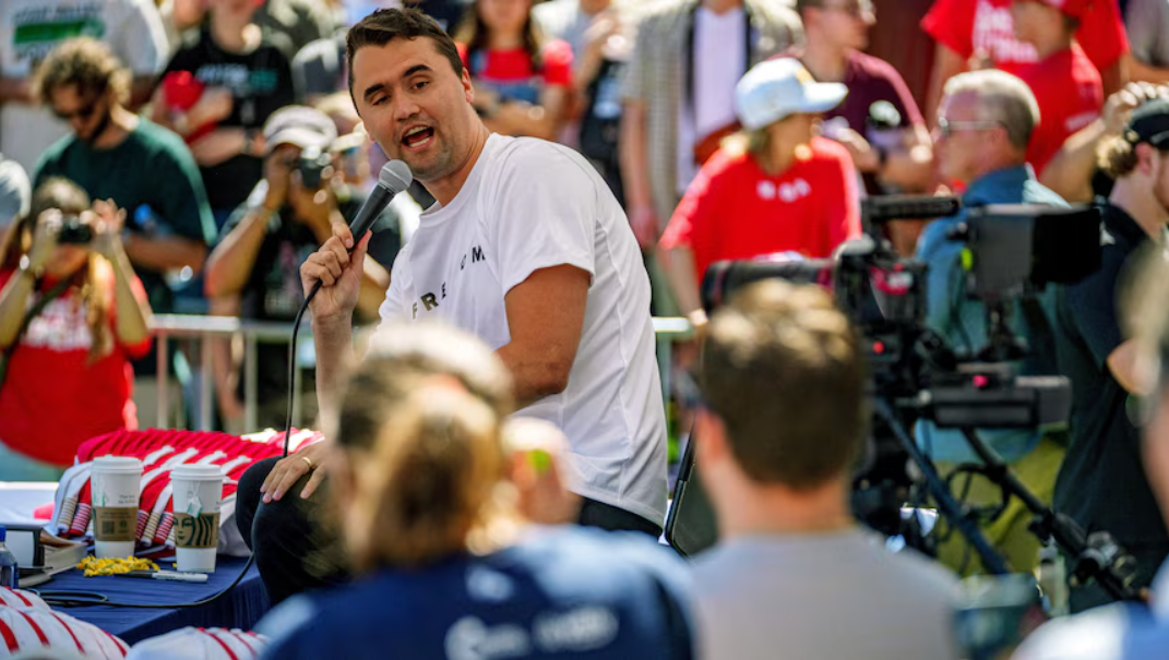 La propunerea AUR, parlamentarii români au ținut un moment de reculegere pentru activistul american Charlie Kirk