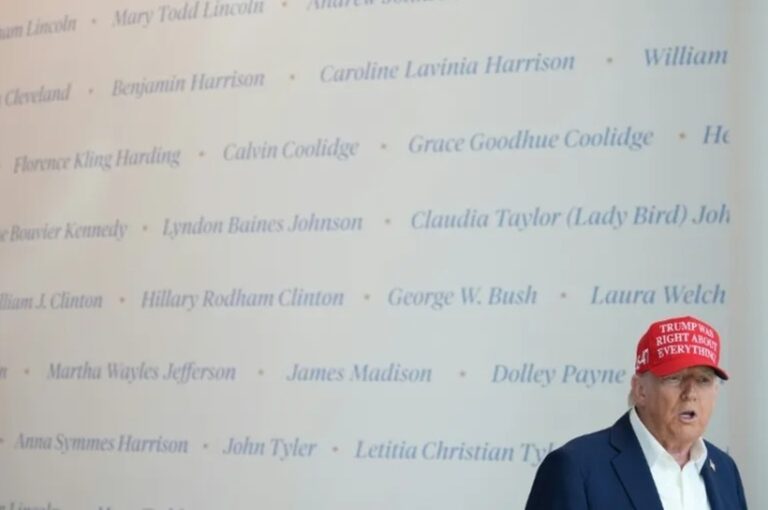 Chiar și după apariția sa în carne și oase, zvonurile despre starea sănătăţii şi moartea lui Trump încă persistă