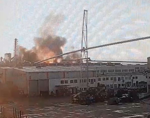 Ce a cauzat explozia de la fabrica de prelucrare a lemnului din Sebeş? Ce spun pompierii