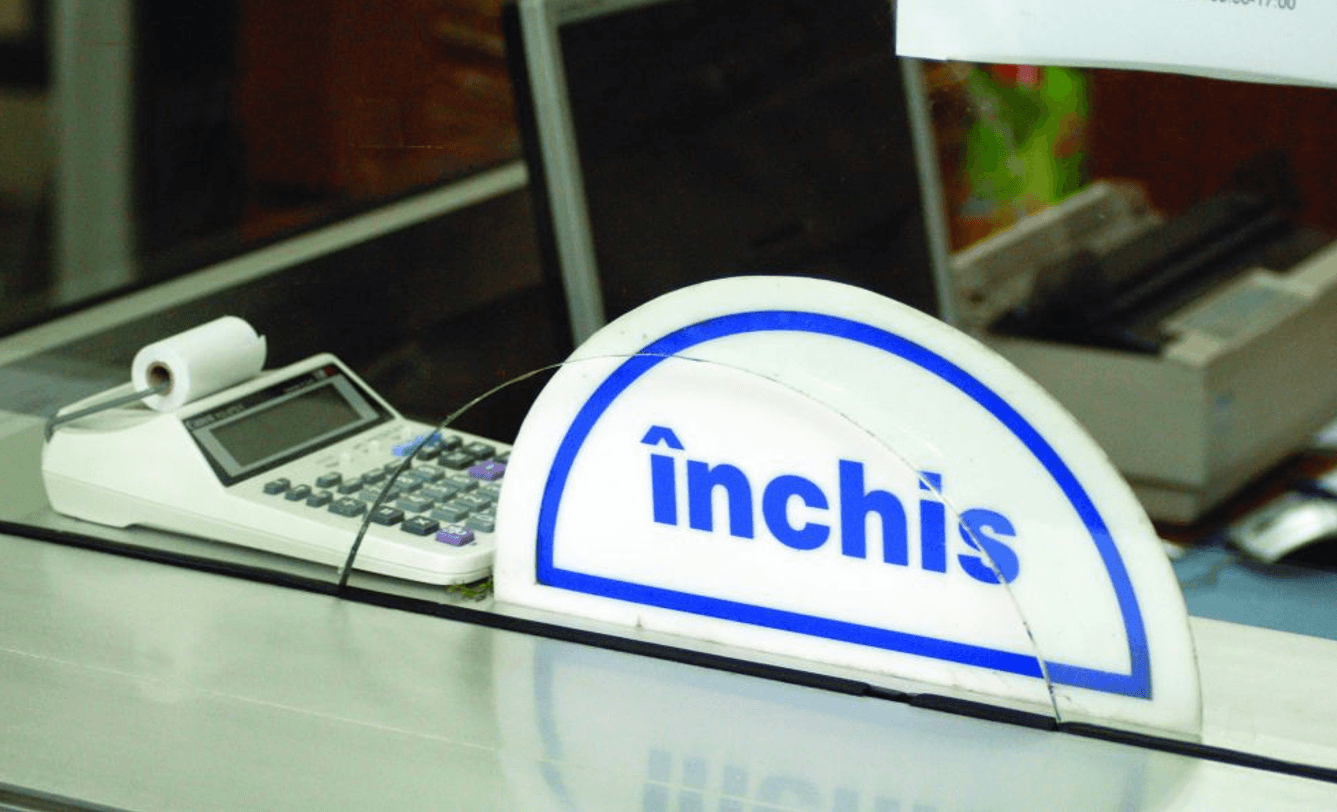 Reforma lui Bolojan taie din numărul angajaților în 66 de primării din județul Iași