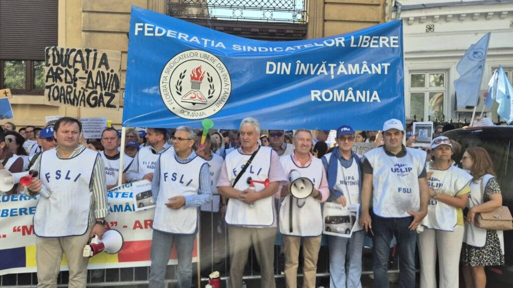  Sindicatele din învățământ anunță boicot la începutul anului școlar 2025-2026. „O sală de clasă goală, o festivitate anulată vor fi un semn puternic că educația este în suferință”