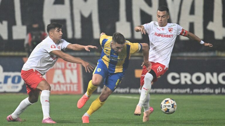 Superliga: Dinamo a învins Petrolul la Ploieşti, scor 3-0