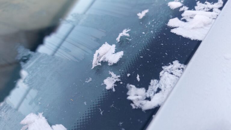 Vă era dor? Nici n-am renunțat bine la tricou, hop și primul îngheț în Moldova de șes