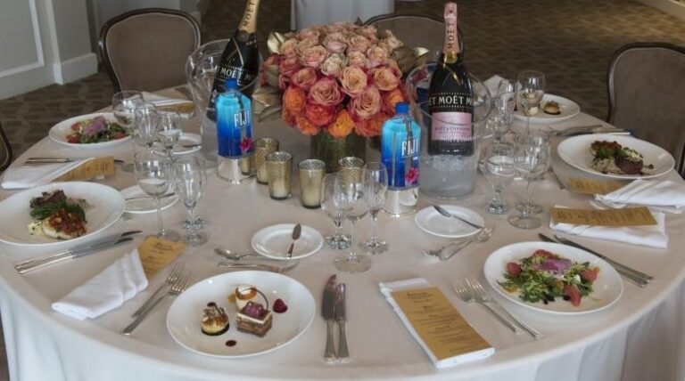 Momentul meselor la vârsta înaintată poate influenţa sănătatea şi longevitatea