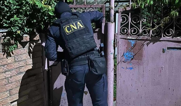 Percheziţii, în Republica Moldova în legătură cu finanţarea ilegală a partidelor