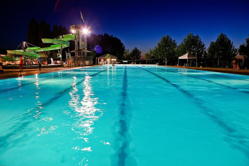  Control ANPC la Iași: Piscine fără avize, mâncare alterată și amenzi de zeci de mii de lei