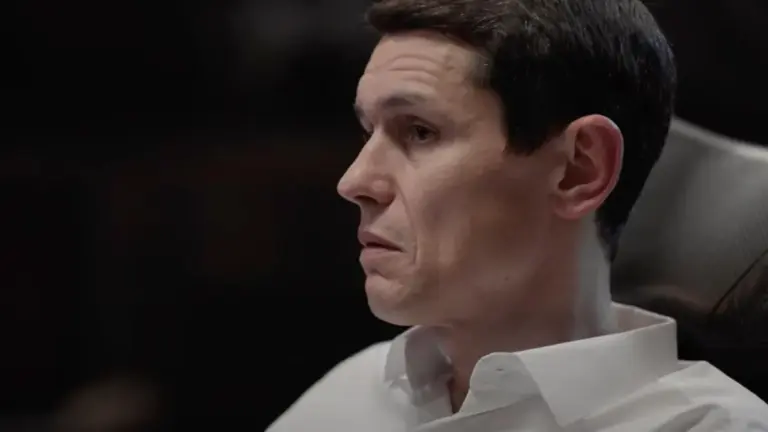 Demnitar român, filmat cu prostituate la Chișinău - un episod din serialul „Plaha”, docuficțiunea despre oligarhul Plahotniuc