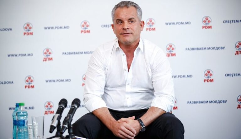 Extrădarea lui Vladimir Plahotniuc a fost suspendată din cauza anchetei din România referitoare la falsificarea documentelor