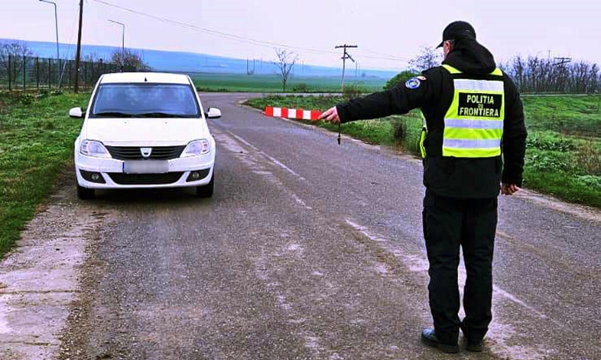  Noi falsuri la granița de est: carte de identitate contrafăcută găsită asupra unui bosniac