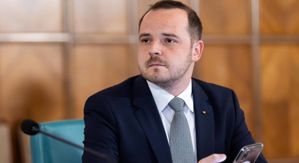  Cinci spitale din Prahova, afectate de criza apei potabile din judeţ. Spitalele de urgenţă din Bucureşti vor rezerva paturi pentru eventuale urgenţe din Prahova