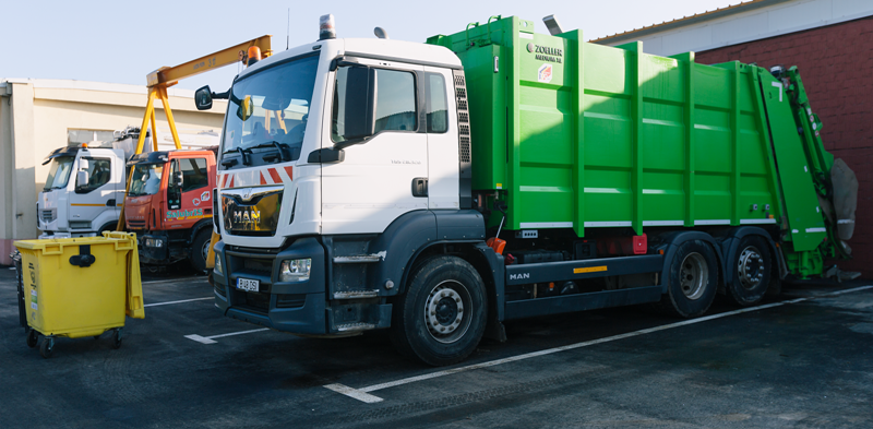 Salubris cumpără trei autogunoiere noi: contract de 7 milioane lei