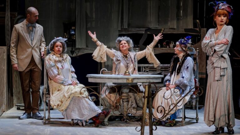 „Gaițele”, pe scena Naționalului ieșean în semn de solidaritate pentru teatrul din Ucraina