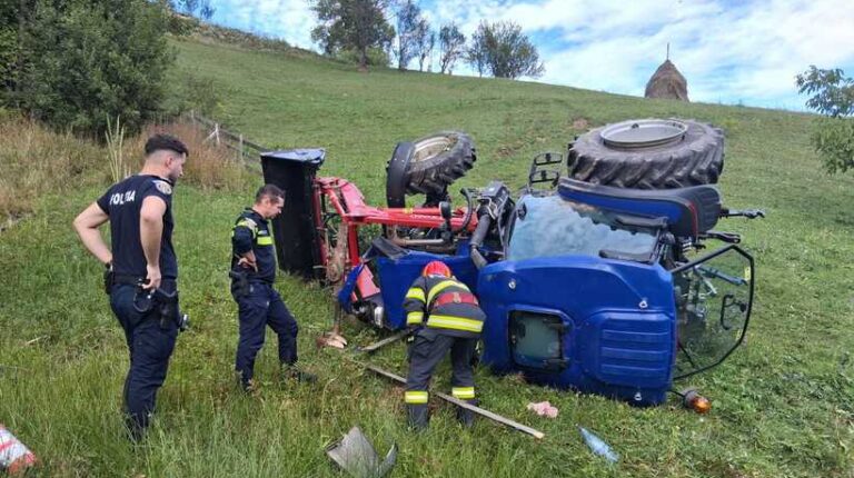 Alba: Elicopter SMURD solicitat pentru salvarea unui tânăr de 25 de ani surprins sub un tractor