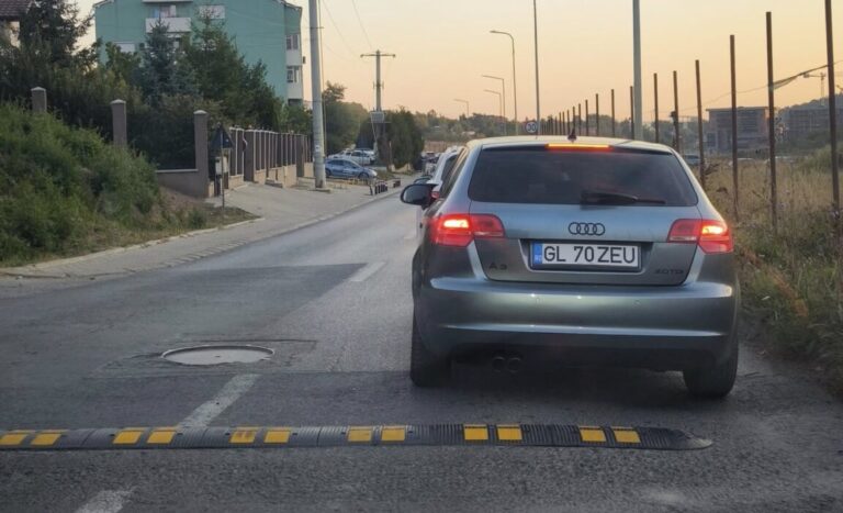 Bucium, blocat în trafic la început de an școlar: 45 de minute pentru 5 kilometri
