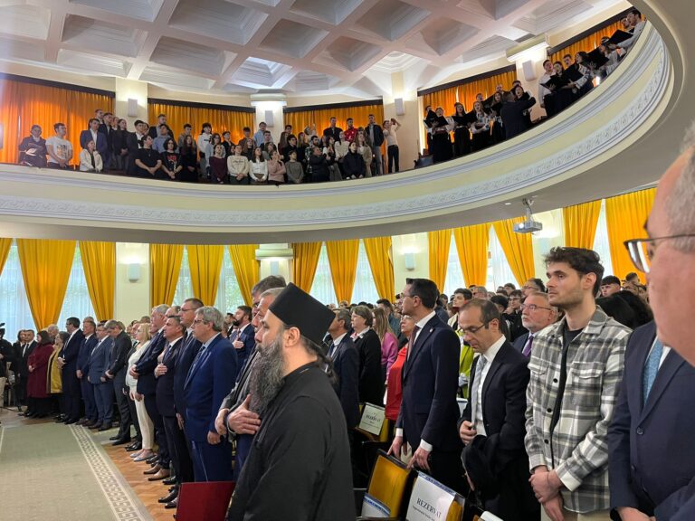 Grevă spartă pe Copou? Universitarii se raliază protestelor naționale, dar participă efectiv doar un sfert. ,,Ne-am obișnuit să scoatem castanele din foc cu mâna altuia”