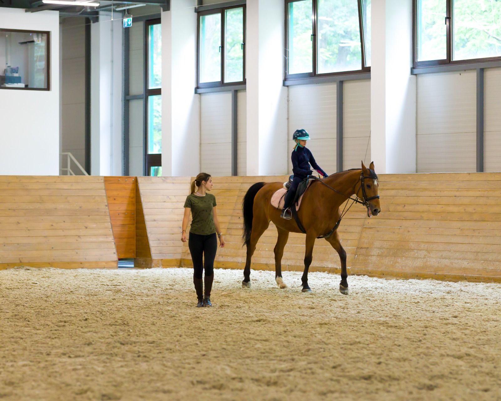 Cursuri de echitație și activități pentru public, la Baza hipică a USV Iași