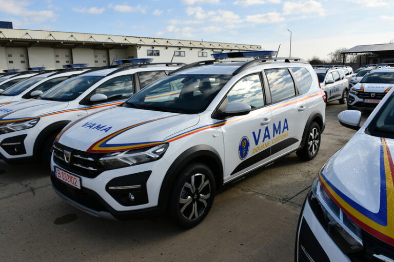 Schimbări la conducerea Autorităţii Vamale Române - Alexandru Bogdan Bălan a fost numit în funcţia de preşedinte, iar Savin Mihai vicepreşedinte