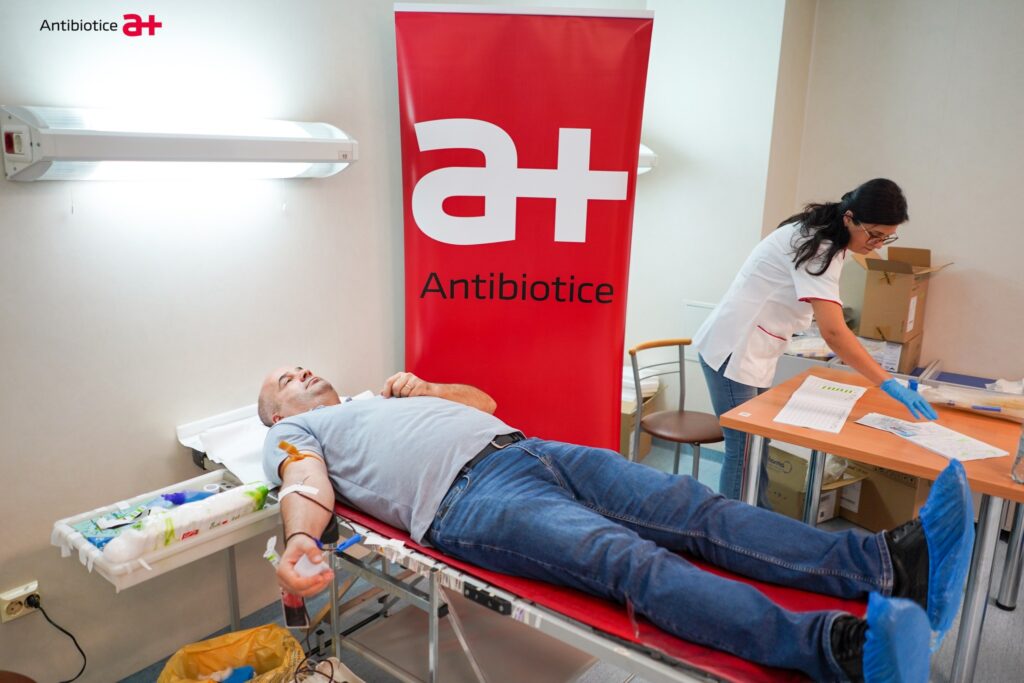  Solidari în fapte bune – angajații Antibiotice și comunitatea locală au dăruit sânge pentru viață