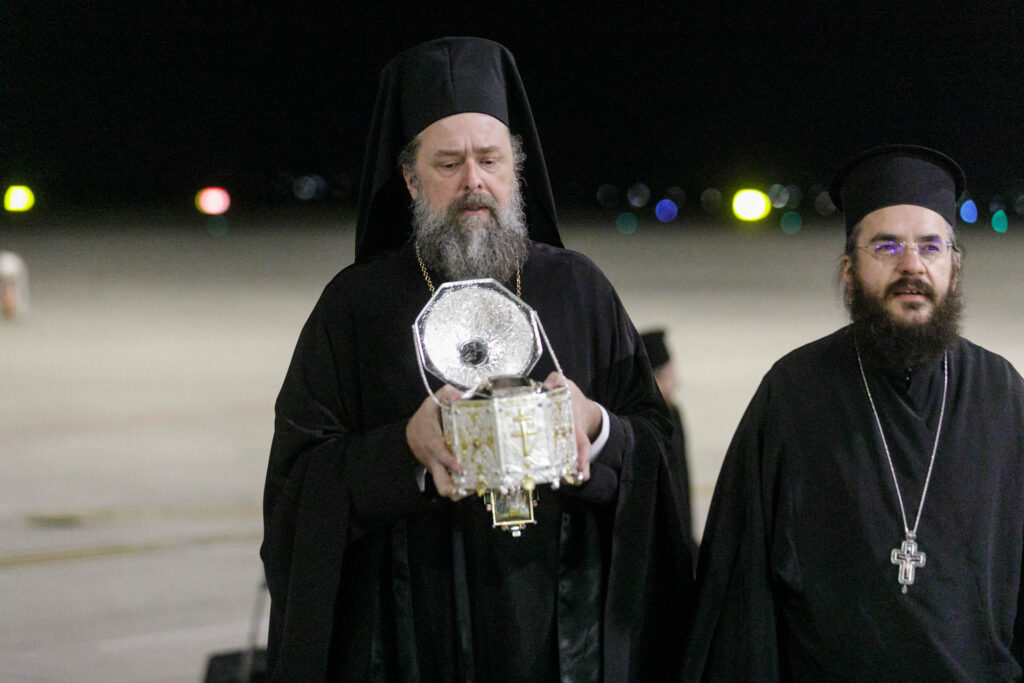  2005-10-11_moastele Sf Grigorie Palama - Foto Silviu Cluci redim_3260