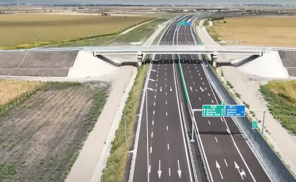  Asociaţia Pro Infrastrcutură: Autostrada A7 Mizil-Buzău se deschide vineri dar bătaia de joc ţine până în ultima clipă.  Cu chiu cu vai, reţeaua românească de autostrăzi ajunge la 1.353,4 kilometri