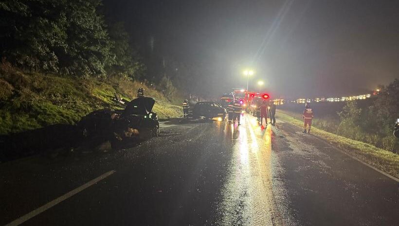  Suceava: Trei persoane, transportate la spital după un accident în care au fost implicate patru autoturisme