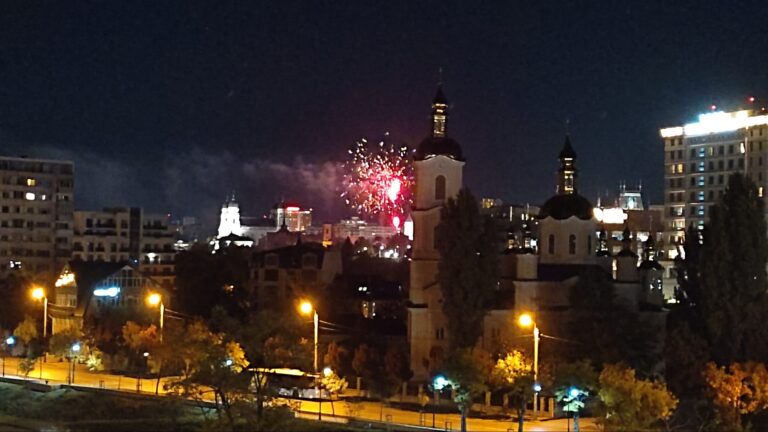 Artificiile din seara aceasta: un spectacol mai modest decât în alți ani - VIDEO