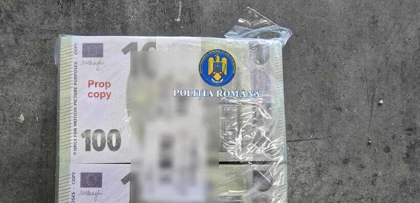  Poliţia Română, ținta ironiilor, după ce a anunțat că a capturat bancnote de recuzită: Le-a comandat cineva din Guvern să reducă deficitul bugetar