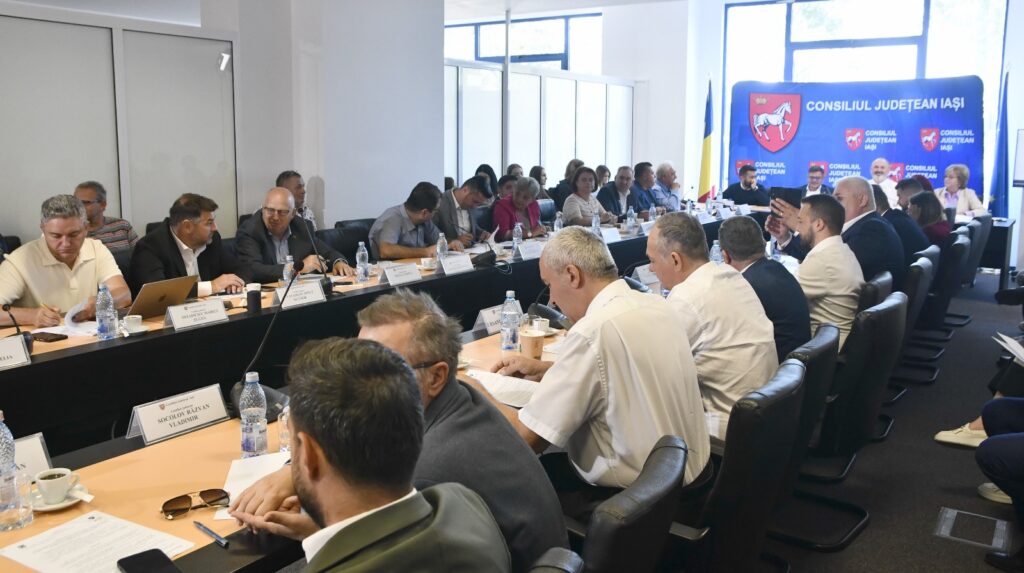  Strigăm catalogul și la județ: notele aleșilor CJ pe septembrie. Ședință liniștită la Consiliul Județean înaintea furtunii de la Spitalul de Copii
