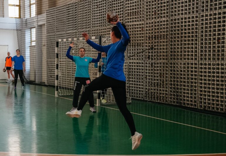 Meci în Sala Liceului cu Program Sportiv Iași pentru echipa Primăriei Iași