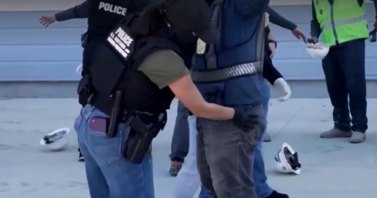 Români trimiși acasă de administrația Trump. Unii au ajuns direct la Penitenciarul Rahova