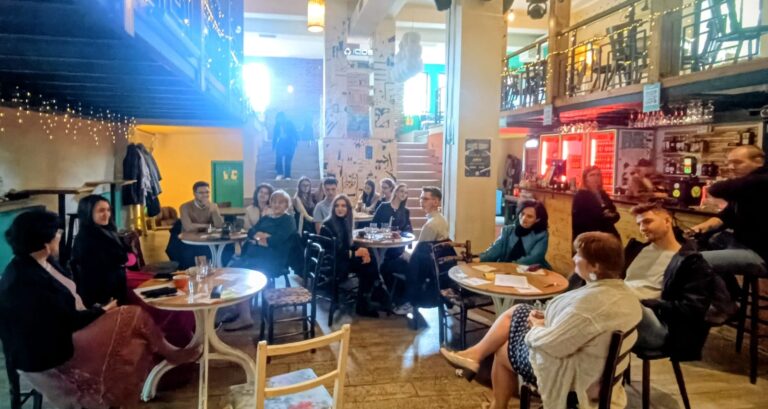 DIVERGENT – Educație prin Cultură pentru decodarea mesajelor din spațiul public