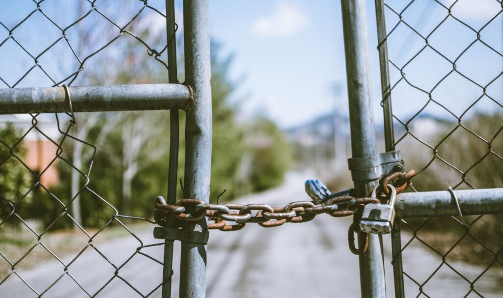  Proces de pomină între un cetățean și Primărie pentru constituirea unui drept de servitute pe care instituția nu vrea să-l ofere nici în ruptul capului