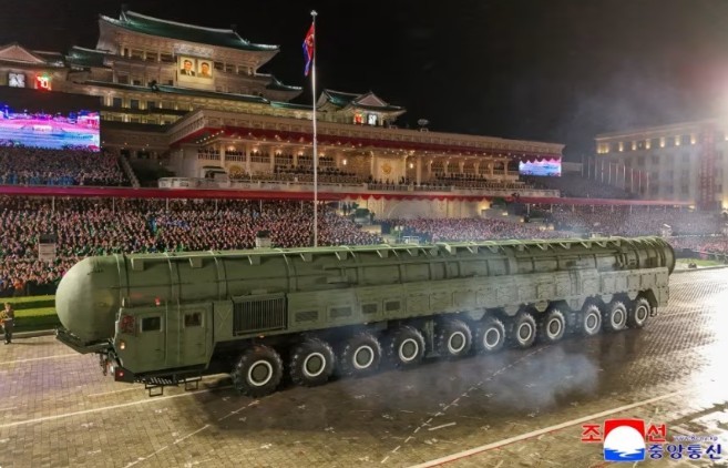  FOTO | Cum arată noua armă hipersonică a Coreei de Nord