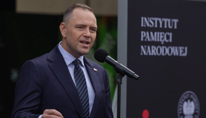 Polonia refuză să pună în aplicare pactul european în privinţa imigraţiei şi se aliniază Budapestei