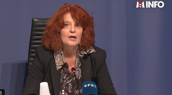 Jaf la Luvru. Cei doi suspecţi arestaţi au recunoscut „parţial” faptele, dar bijuteriile rămân de negăsit