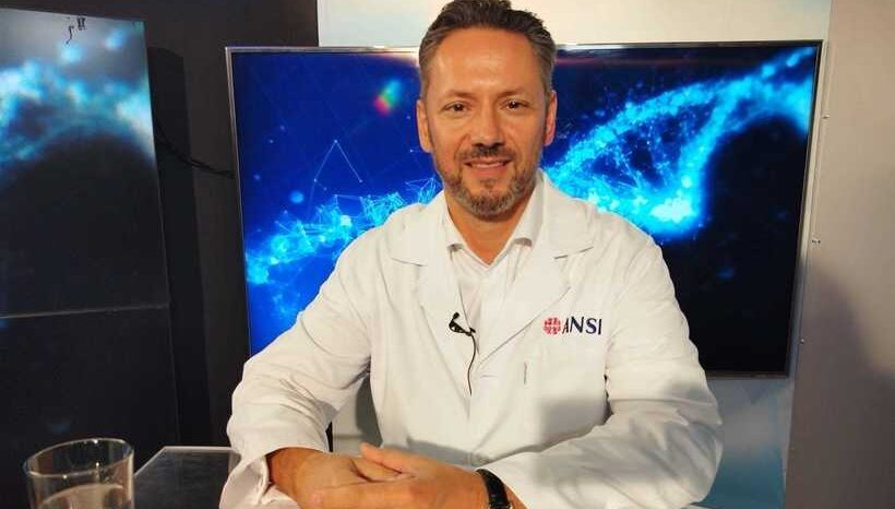  Neurochirurg: O muncă sedentară la birou poate crea probleme grave la coloană