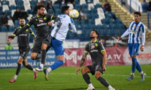 Politehnica joacă astăzi un meci amical la Botoșani, cu viceliderul. Selymes, care a programat patru antrenamente în weekend, la debut