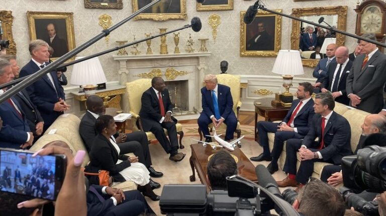 SUA vor limita numărul refugiaţilor la 7.500 şi vor acorda prioritate sud-africanilor albi