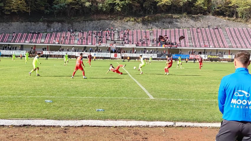 Fotbal de subsolul Ligii a III-a, dar puncte importante în Liga a II-a – Ziarul de Iaşi