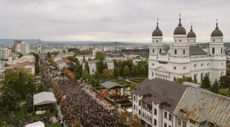 Tot ce trebuie să știi despre Sărbătorile Iașului. Va fi deschis, în sfârșit, și parcul din fața Teatrului Național