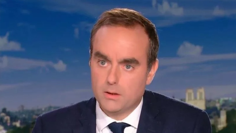  Nici bine nu a fost reconfirmat în funcţia de premier, că Sebastien Lecornu este deja ameninţat cu o moţiune de cenzură