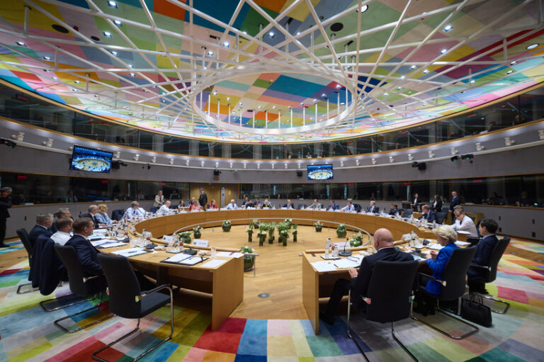 Summit fără rezultat la Bruxelles. Liderii europeni amână din nou decizia privind activele rusești