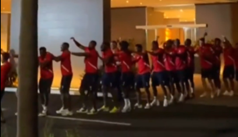  Reacţie neaşteptată a jucătorilor naţionalei din Surinam după ce suporterii selecţionatei din Panama au făcut gălăgie în faţa hotelului