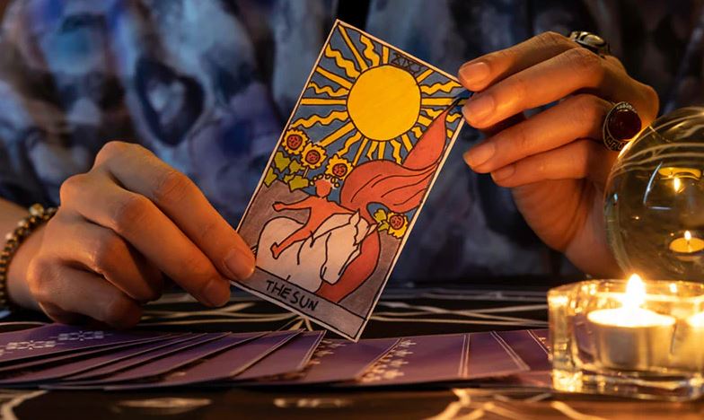  Proces „supranatural” între doi soți medici din Iași, cu acuzații de practici ezoterice. Miza disputei juridice: pensia alimentară pentru copilul lor